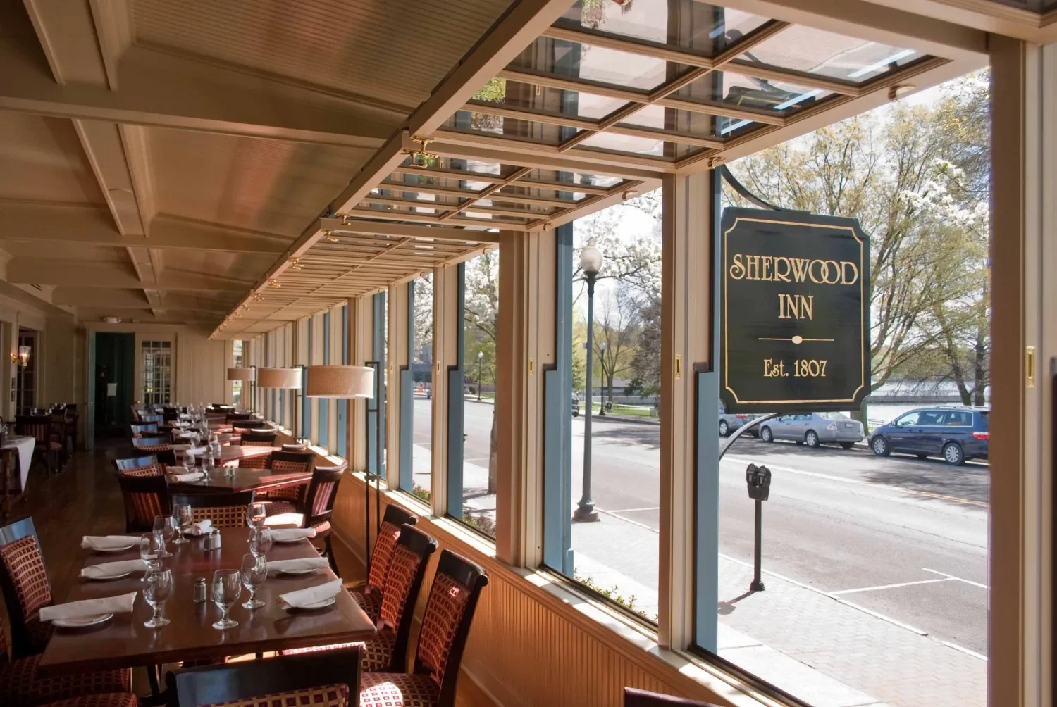 -Aluminum alloy vertical foldi - огляд і ціна Commercial Kitchen Windows